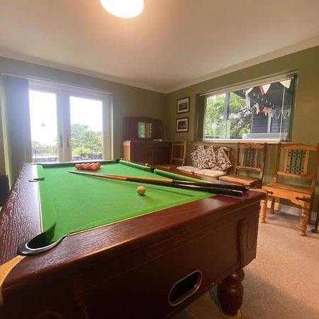 Carreg Y Garth Isaf - Hot Tub Nr Zip World Villa Bangor  Bagian luar foto