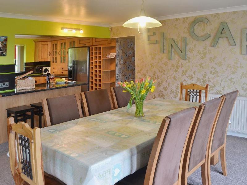Carreg Y Garth Isaf - Hot Tub Nr Zip World Villa Bangor  Bagian luar foto